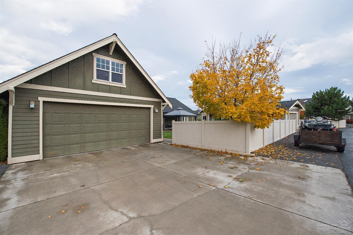 1065 Northwest Rimrock Drive Redmond, OR 97756 - Photo 22 of 23 Gallery Image 22