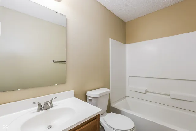 $1,955 | 12261 Maize Drive, Noblesville, IN 46060