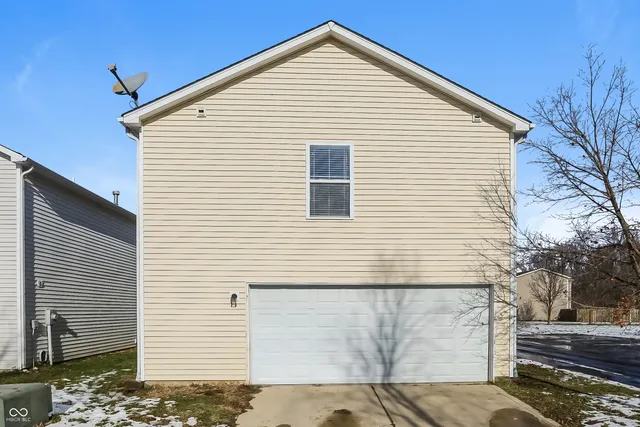 $1,955 | 12261 Maize Drive, Noblesville, IN 46060