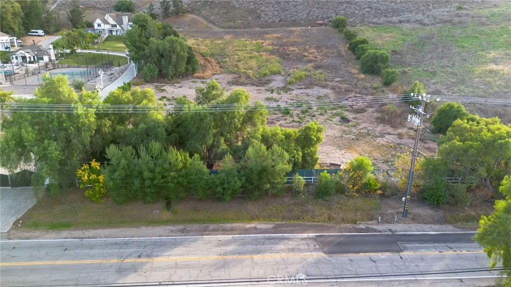 4944 Read Moorpark, CA 93021 - Photo 15 of 19 a view of a yard