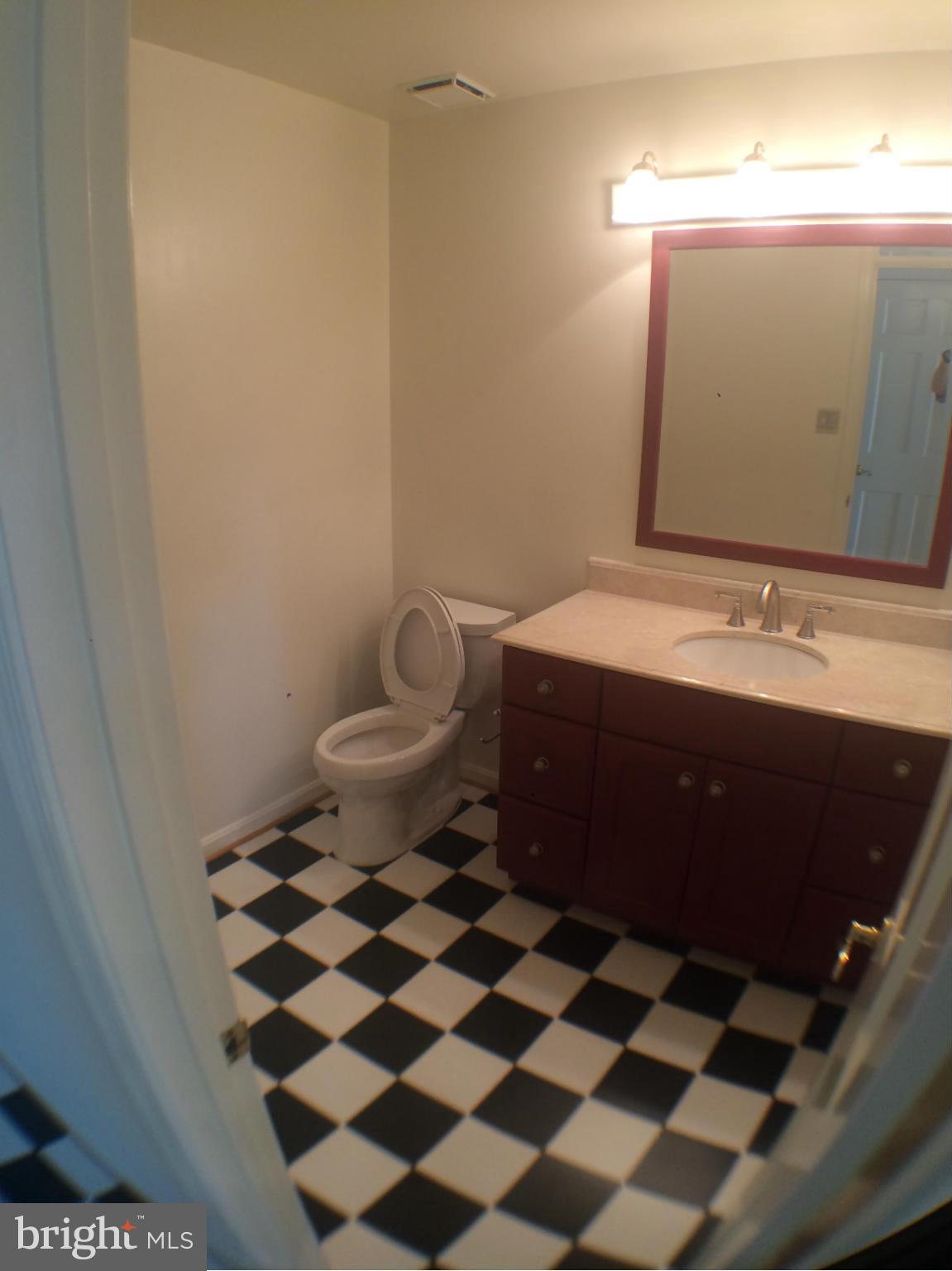 39597 Rodeffer Road Lovettsville, VA 20180 - Photo 24 of 30 Bath