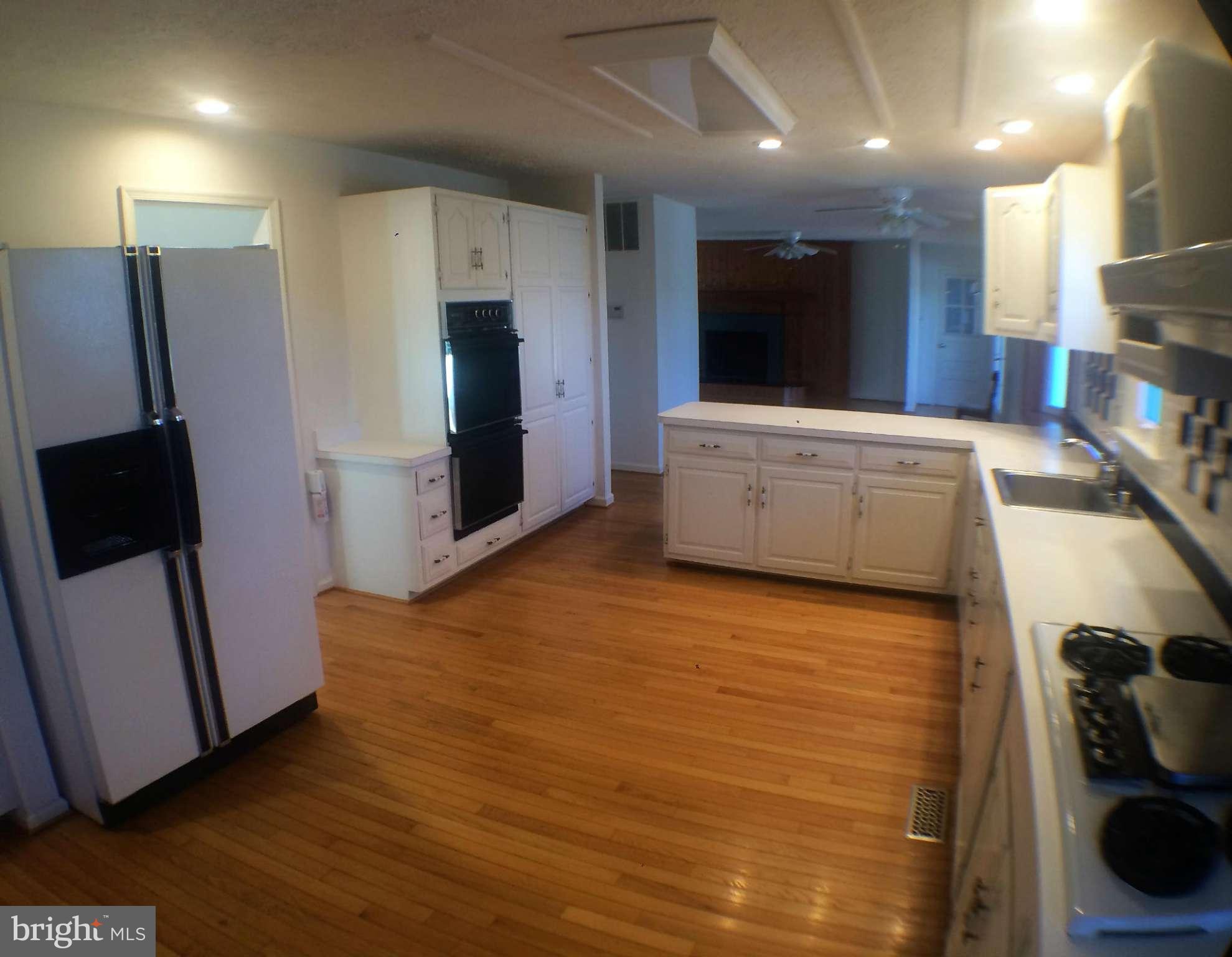 39597 Rodeffer Road Lovettsville, VA 20180 - Photo 6 of 30 Kitchen