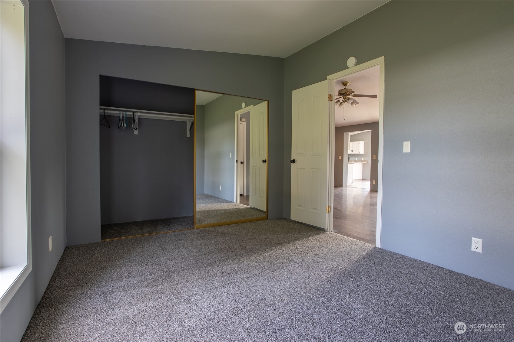 219 Lindbeck Road Winlock, WA 98596 - Photo 14 of 35 an empty room with closet and a bathroom