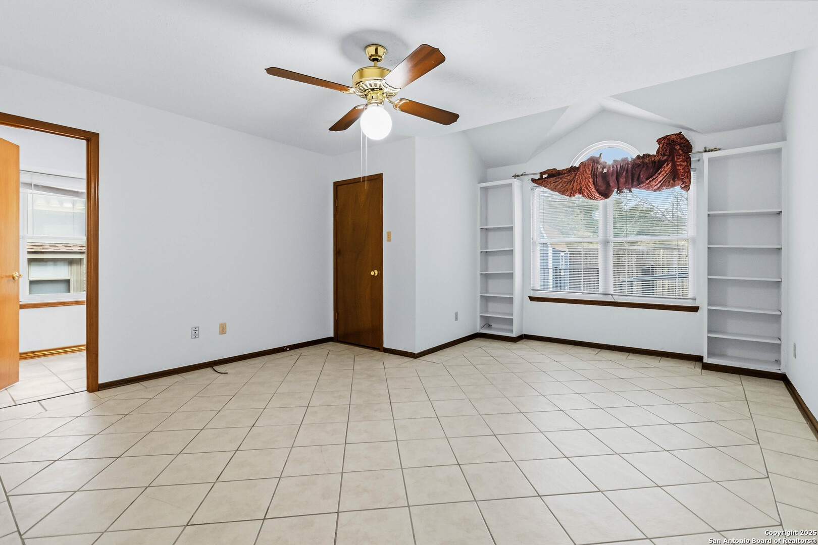 14658 Highland Ridge San Antonio, TX 78233 - Photo 16 of 35