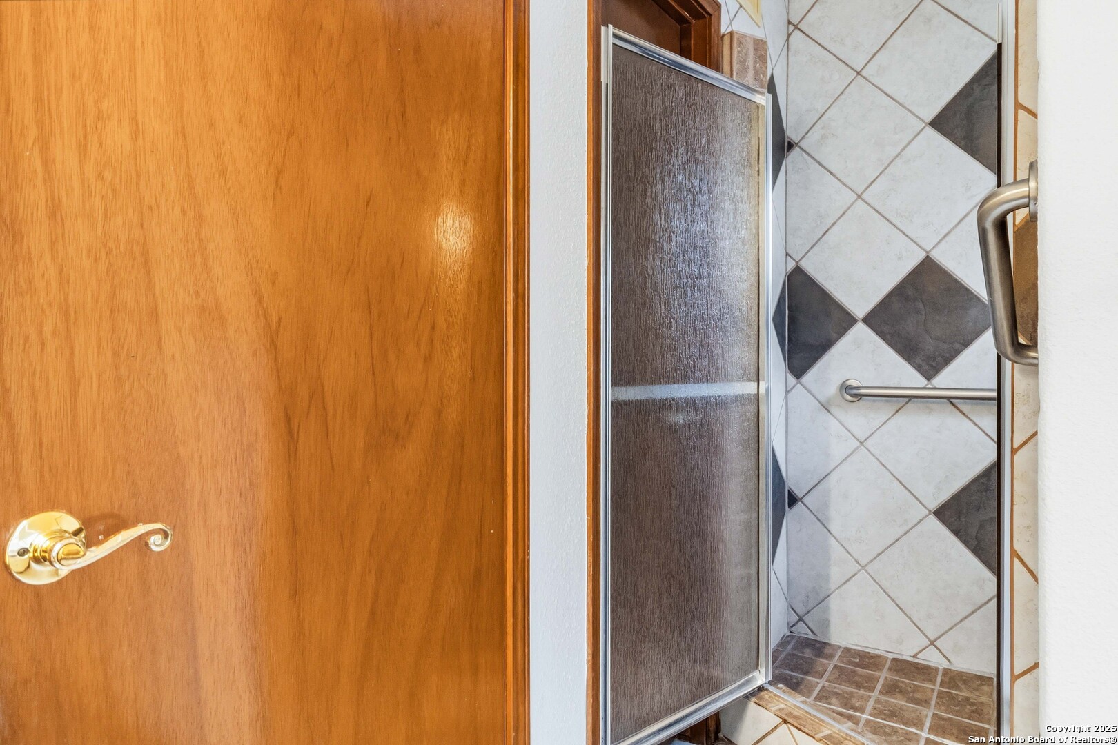 14658 Highland Ridge San Antonio, TX 78233 - Photo 17 of 32