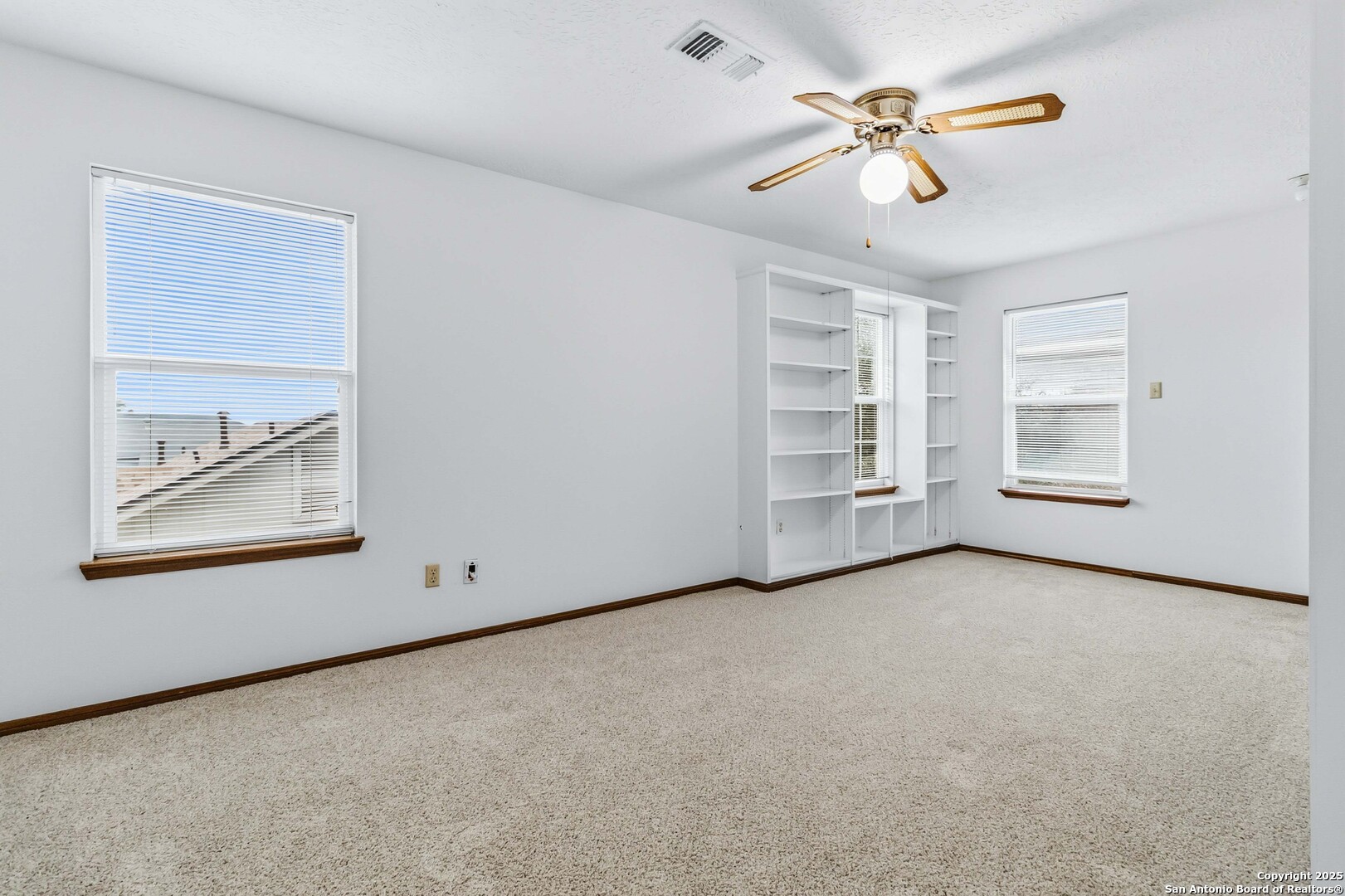 14658 Highland Ridge San Antonio, TX 78233 - Photo 21 of 32