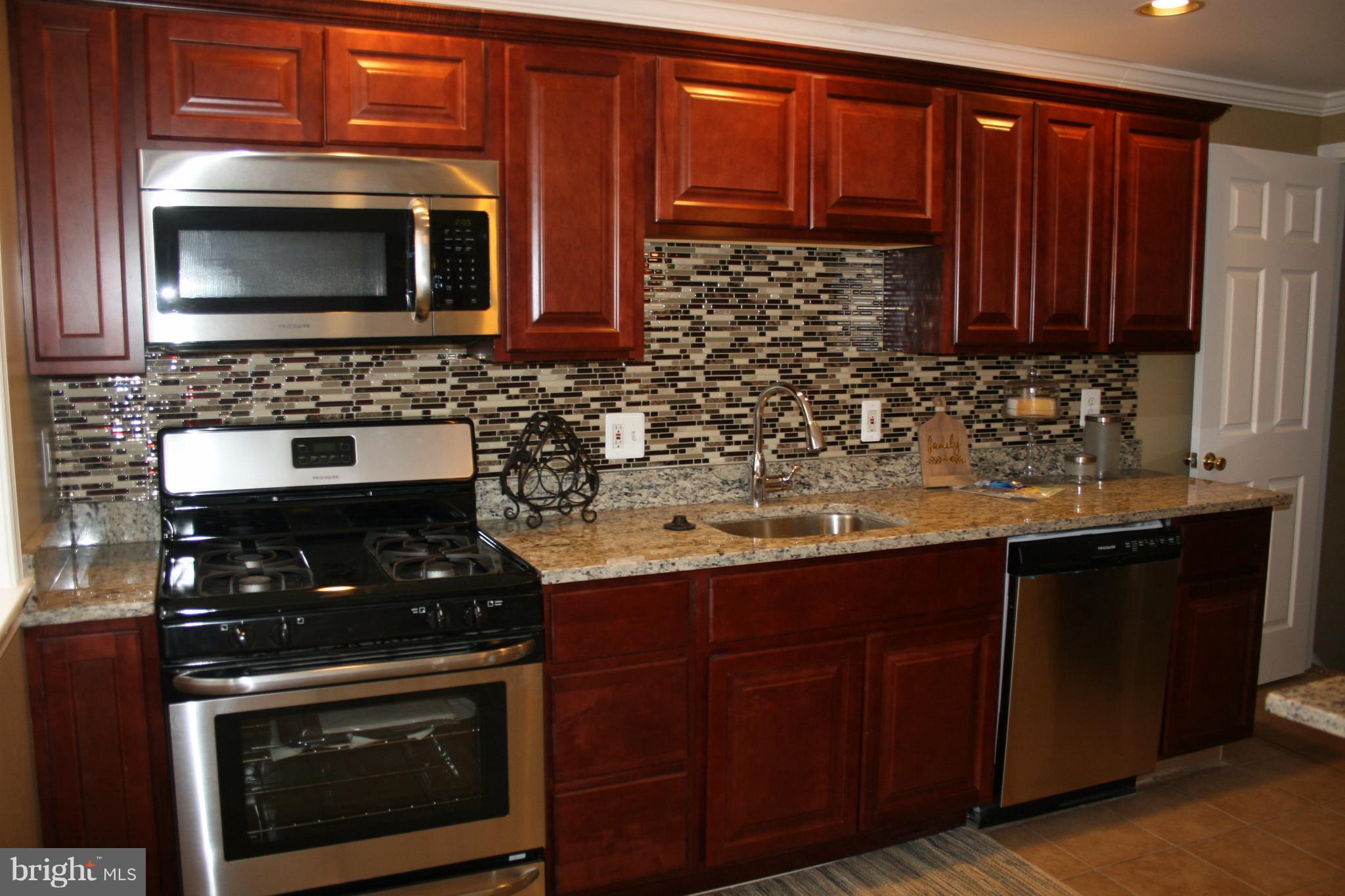 5464 Whitwood Road Baltimore, MD 21206 - Photo 1 of 28 Kitchen