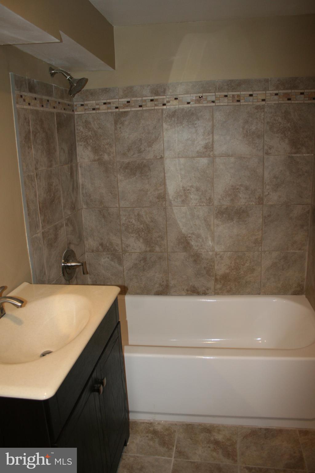 5464 Whitwood Road Baltimore, MD 21206 - Photo 21 of 28 Bath