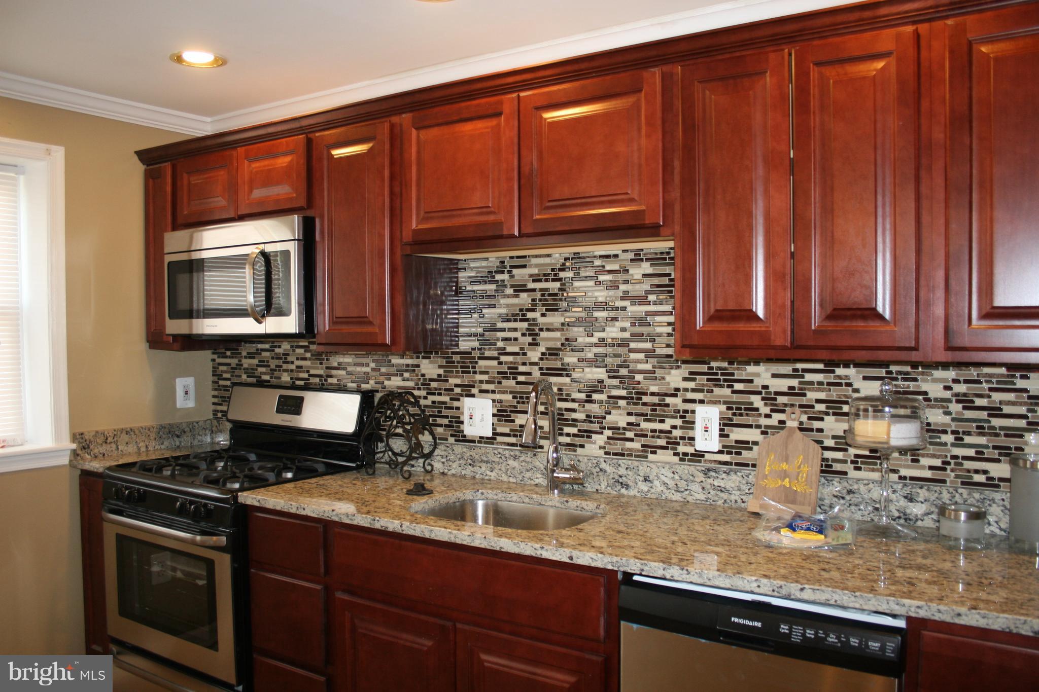 5464 Whitwood Road Baltimore, MD 21206 - Photo 4 of 28 Kitchen