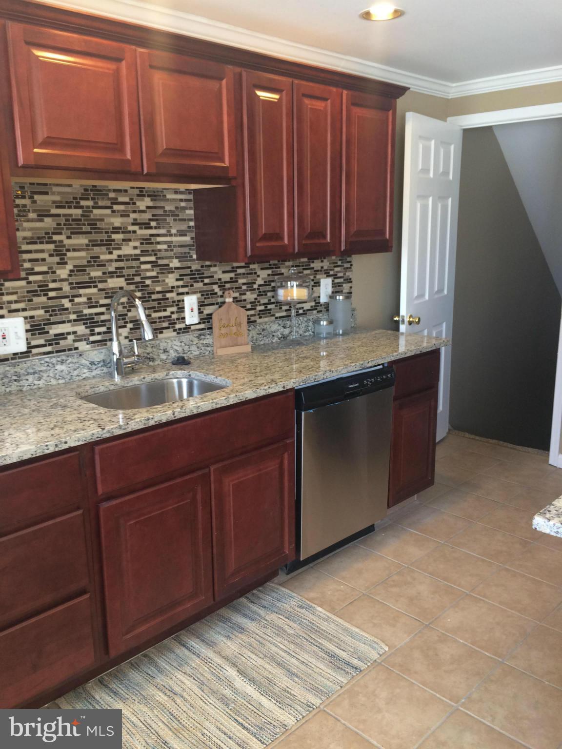 5464 Whitwood Road Baltimore, MD 21206 - Photo 6 of 28 Kitchen