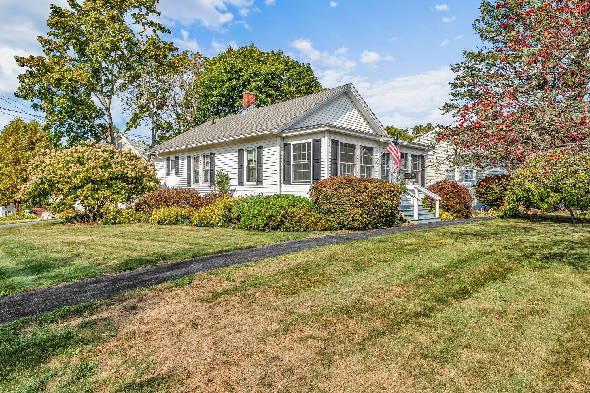 516 North Main Street Brewer, ME 04412 - Photo 1 of 28 23-web-or-mls-516-n-main-st