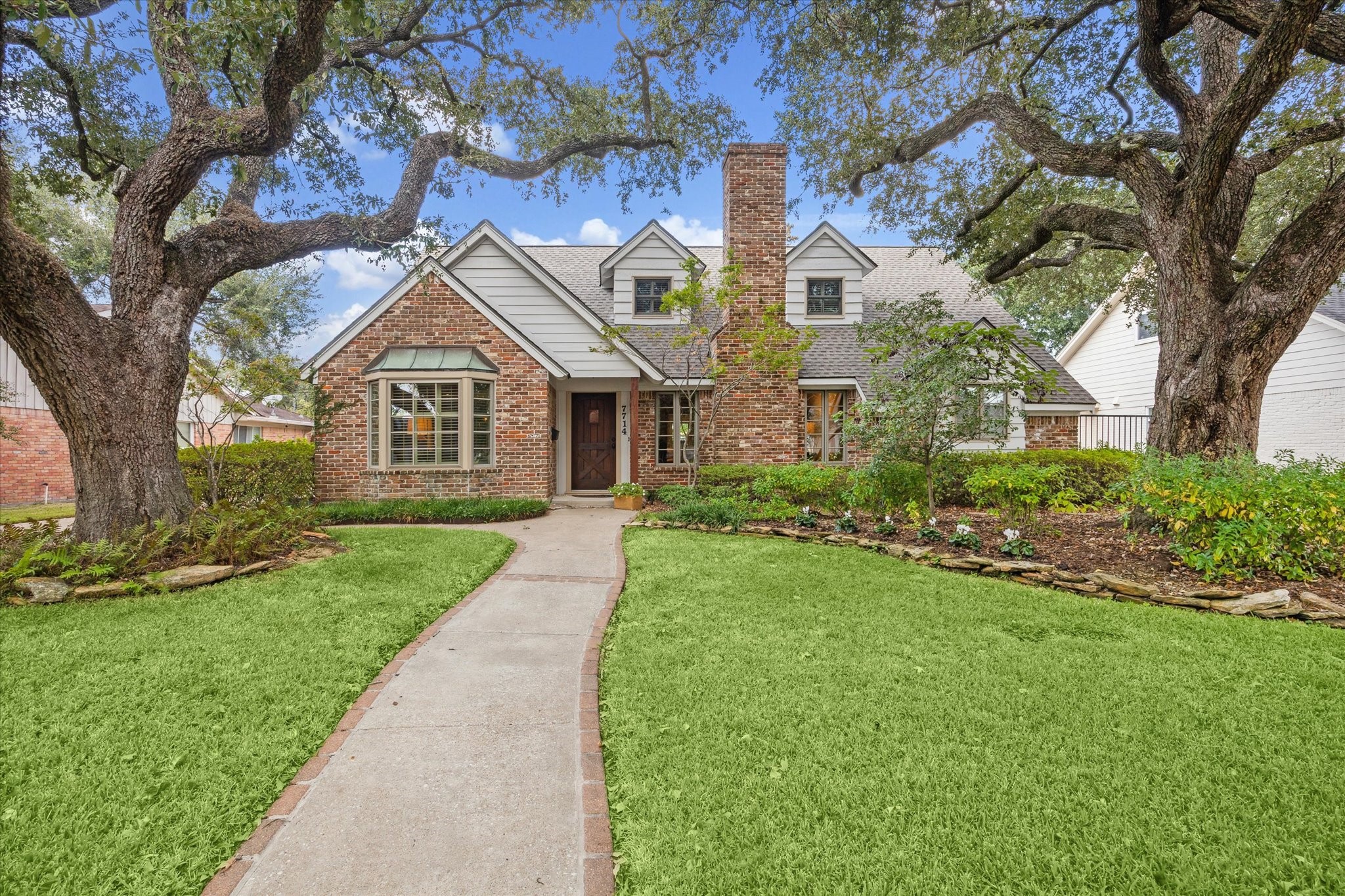 7714 Skyline Drive Houston, TX 77063 - Photo 1 of 28
