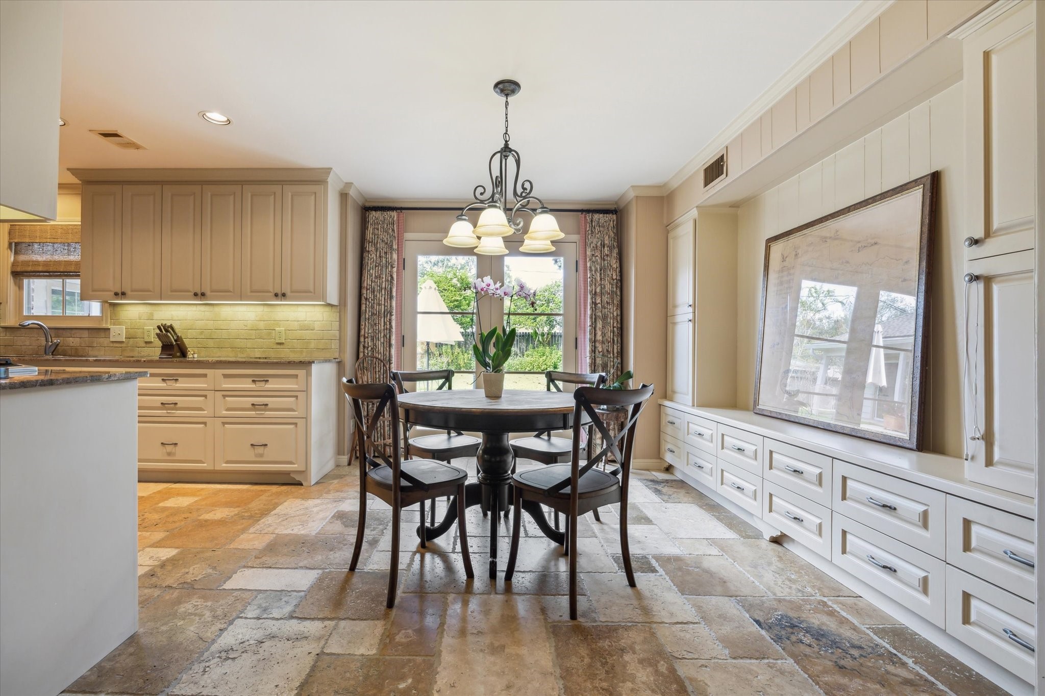 7714 Skyline Drive Houston, TX 77063 - Photo 11 of 28