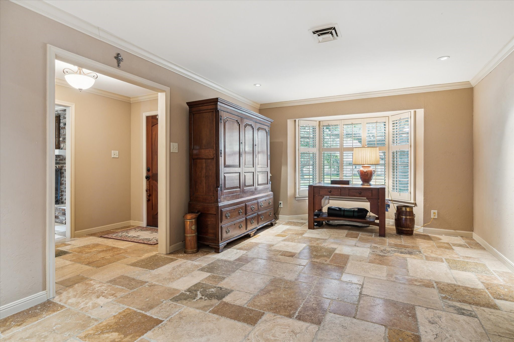 7714 Skyline Drive Houston, TX 77063 - Photo 13 of 28