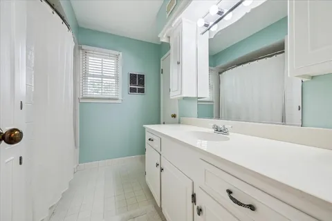 $649,000 | 7714 Skyline Drive, Houston, TX 77063