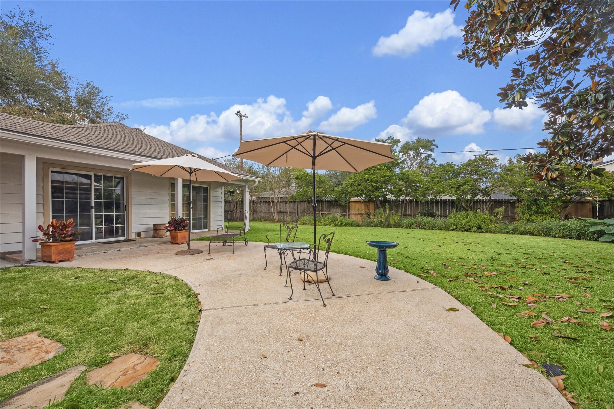 7714 Skyline Drive Houston, TX 77063 - Photo 23 of 28