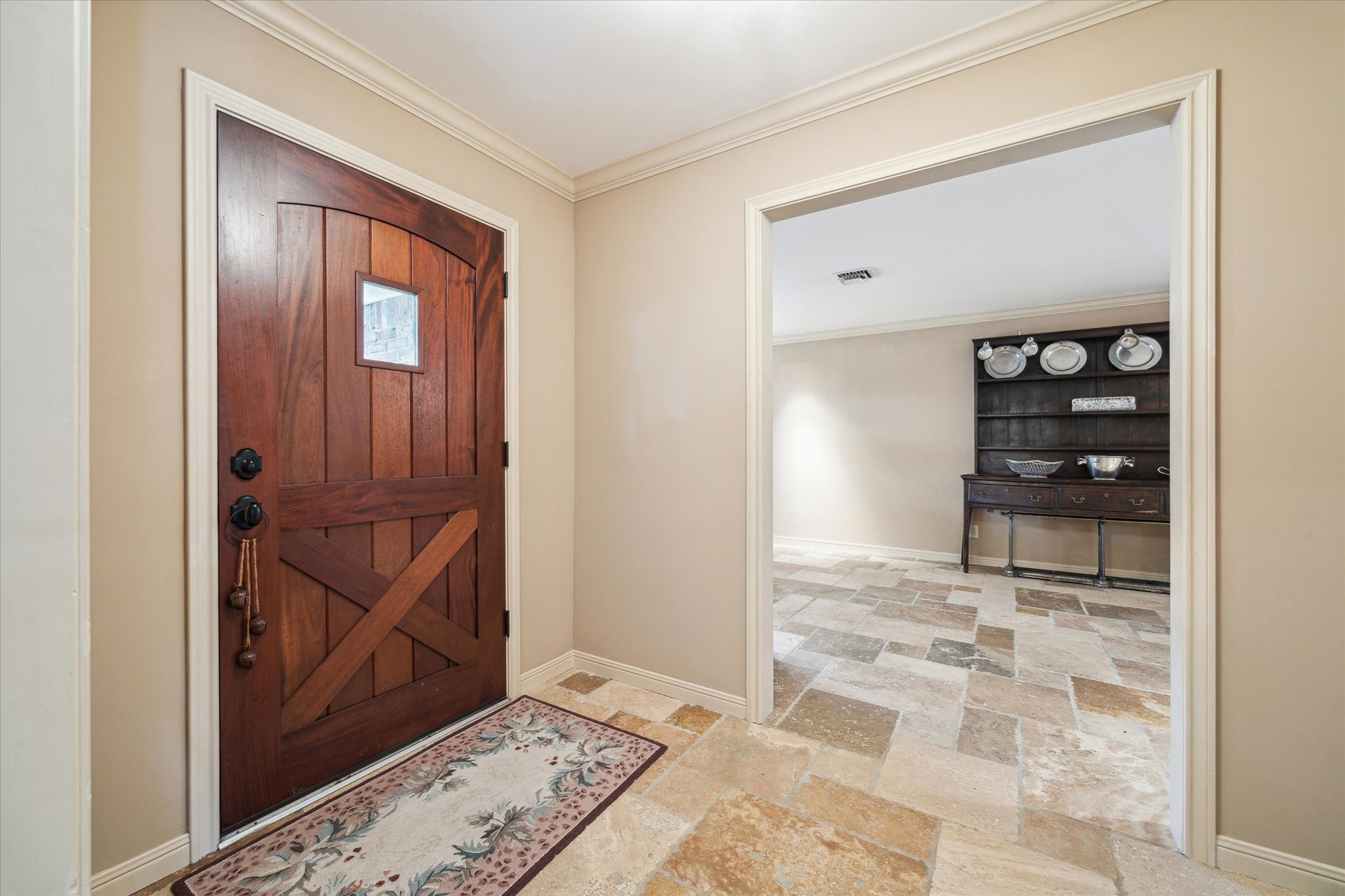 7714 Skyline Drive Houston, TX 77063 - Photo 5 of 28