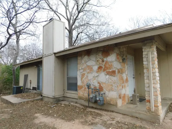 $1,395 | 12812 Tomanet Trail, Unit B, Austin, TX 78727