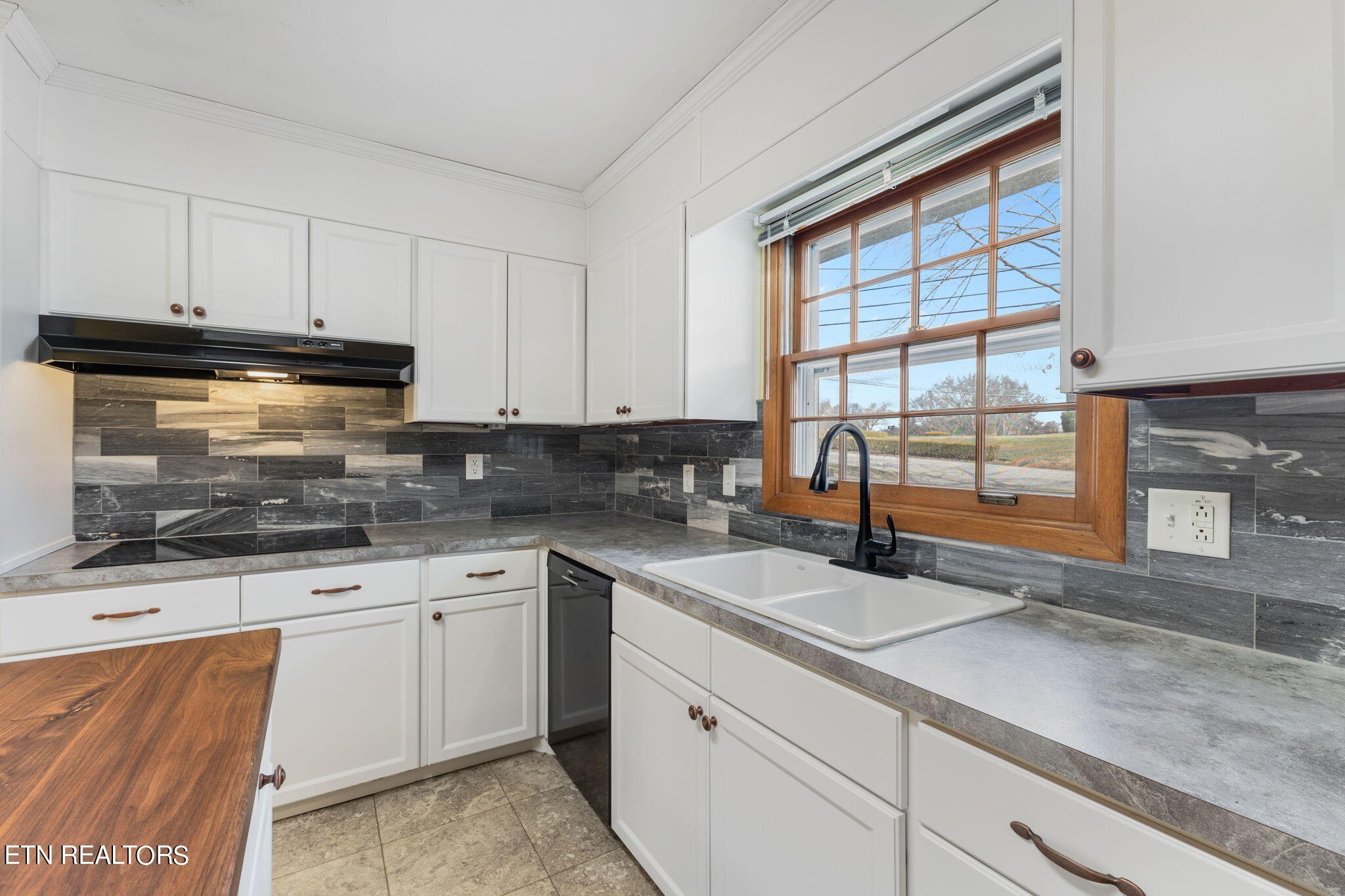 709 Bridgewater Road Knoxville, TN 37923 - Photo 11 of 39 Gallery Image 11