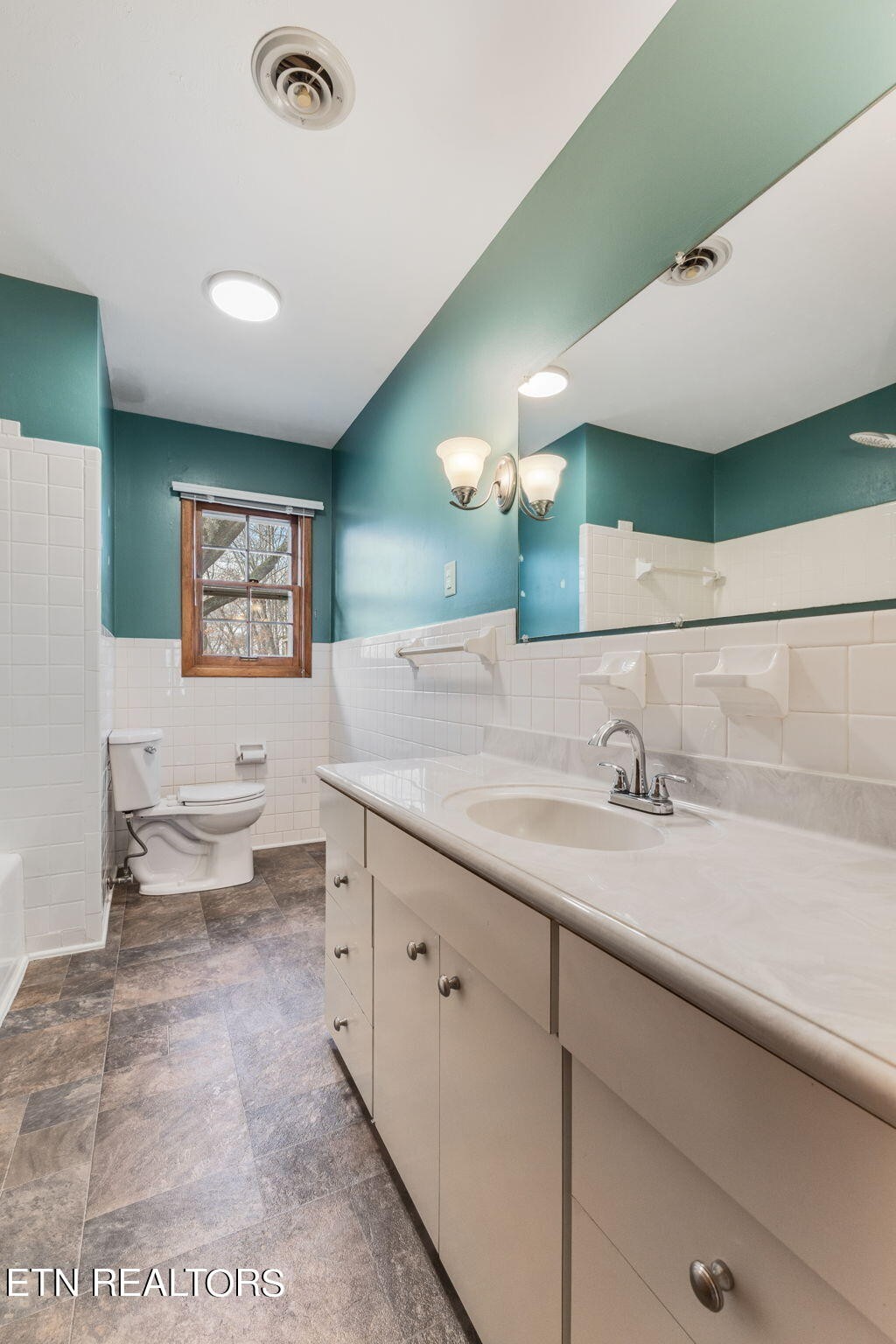 709 Bridgewater Road Knoxville, TN 37923 - Photo 23 of 39 Gallery Image 23