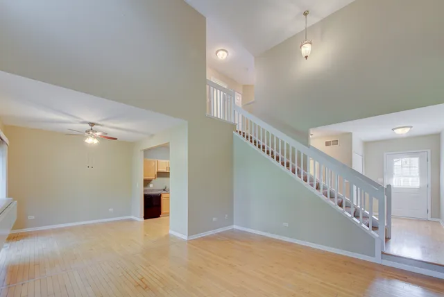 $2,650 | 880 Countryfield Lane, Elgin, IL 60120