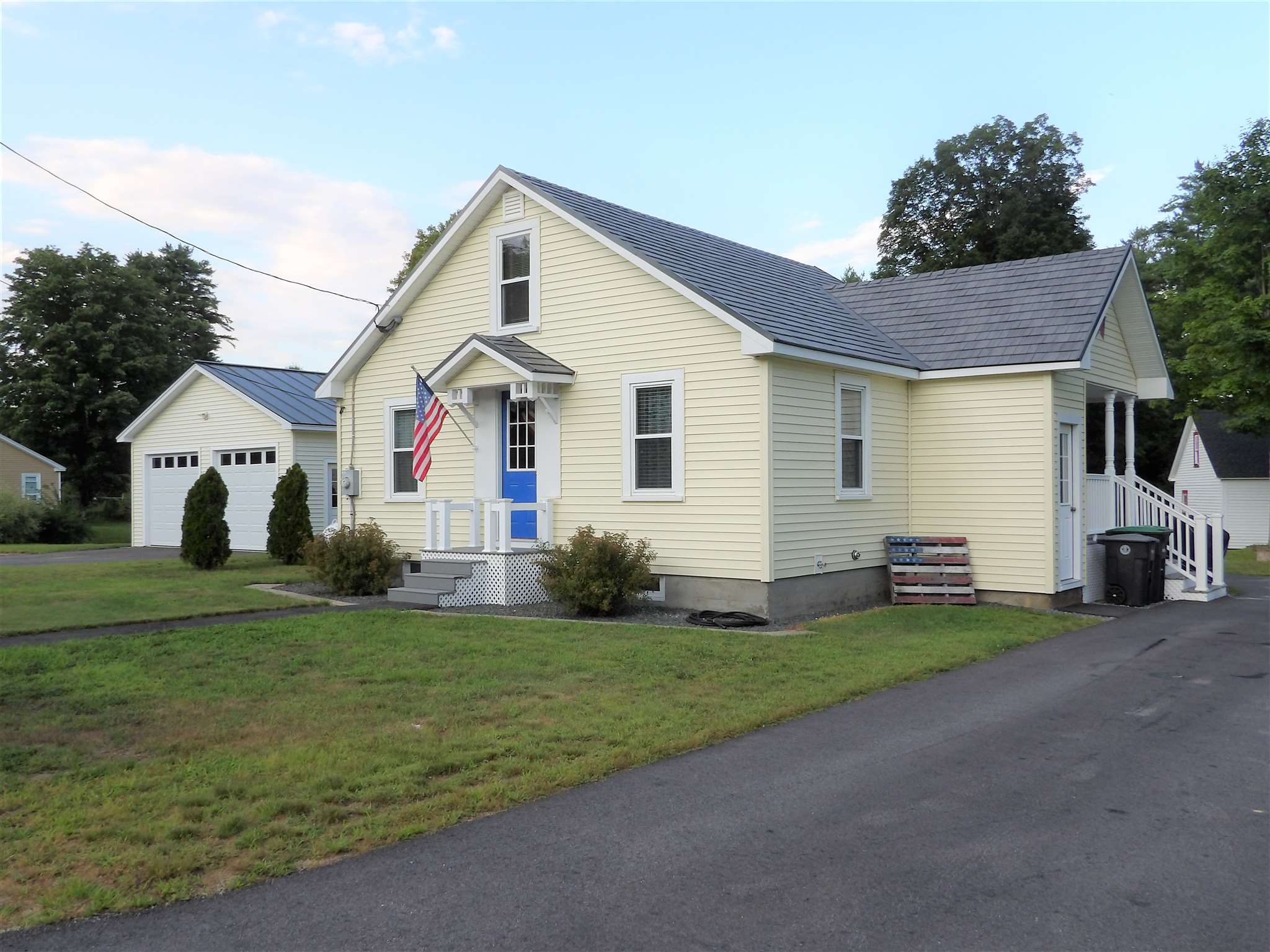 154 Thunder Road Franklin, NH 03235 - Photo 1 of 40