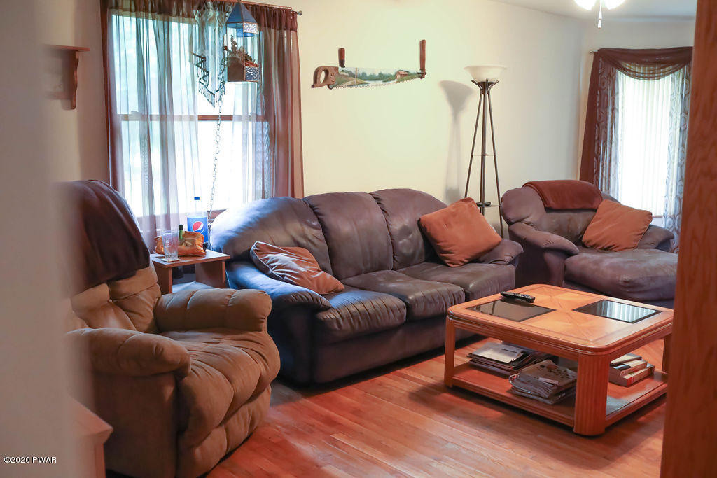 119 Deer Run Road Hawley, PA 18428 - Photo 28 of 64 20-living room