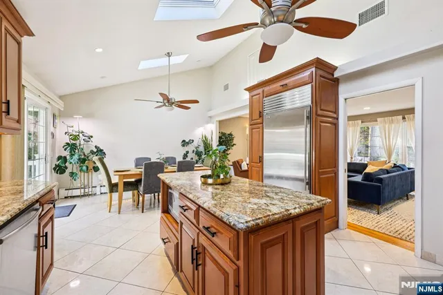 $729,000 | 234 Spring Valley Road, Park Ridge, NJ 07656