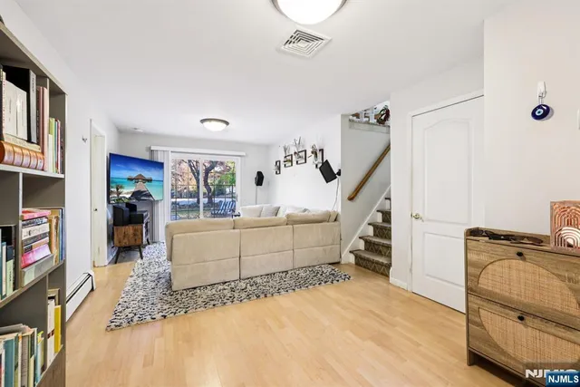 $729,000 | 234 Spring Valley Road, Park Ridge, NJ 07656