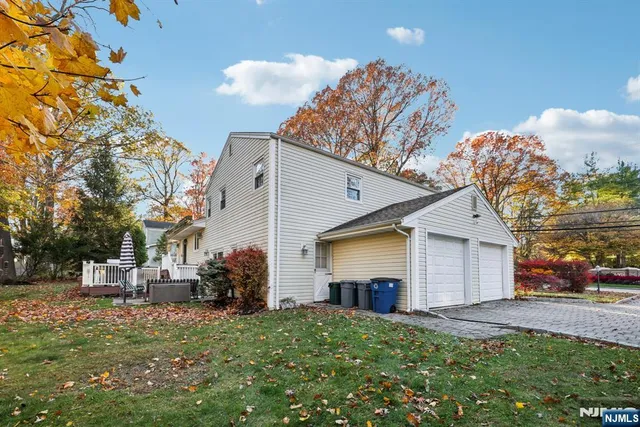 $729,000 | 234 Spring Valley Road, Park Ridge, NJ 07656