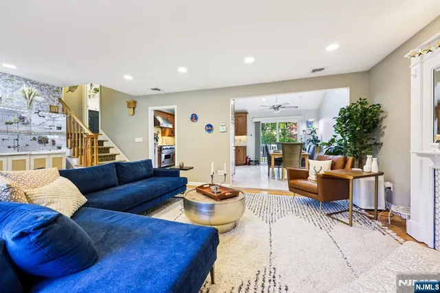 $729,000 | 234 Spring Valley Road, Park Ridge, NJ 07656