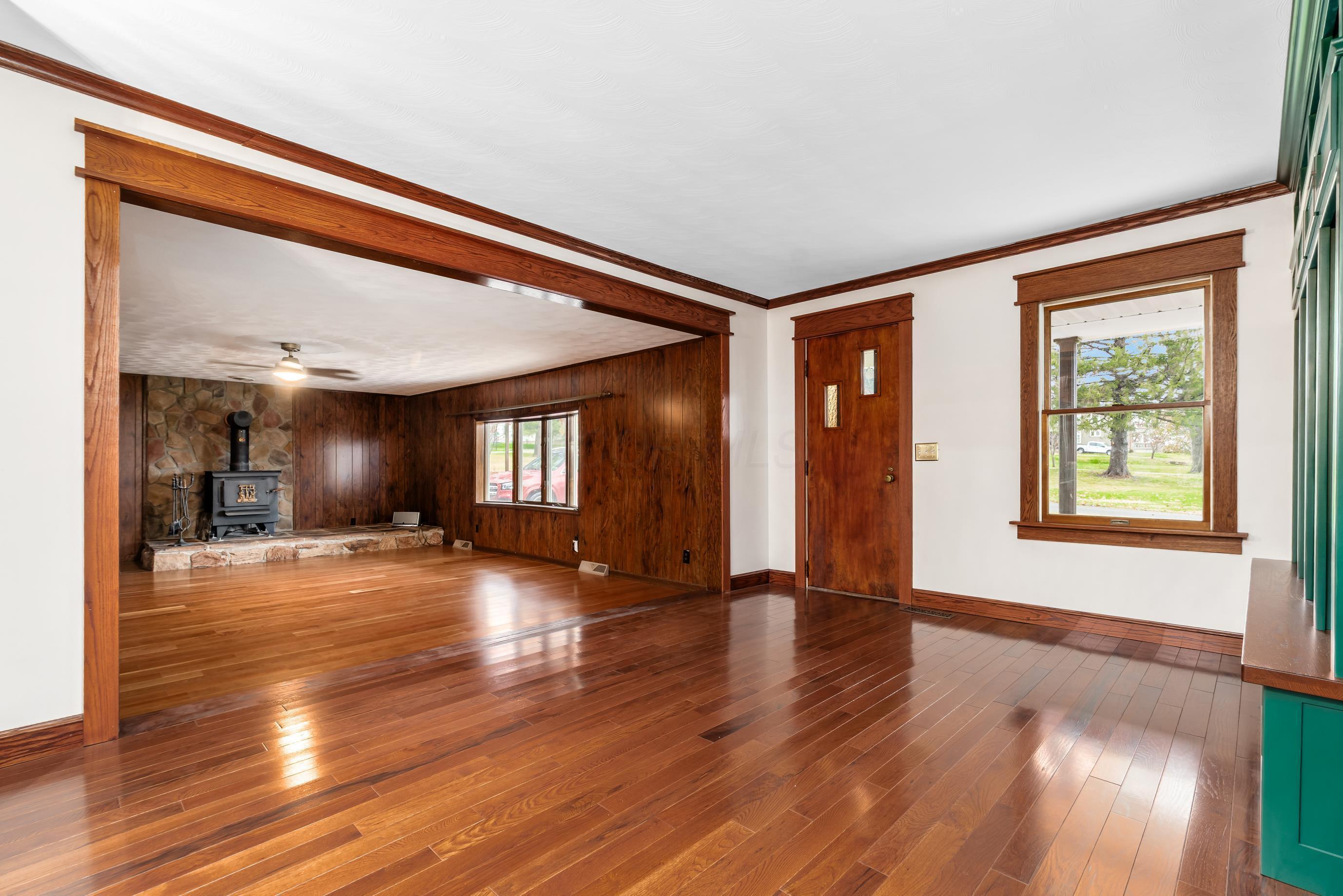 3229 Nolan Road Zanesville, OH 43701 - Photo 5 of 53 3229 Nolan-foyer 2