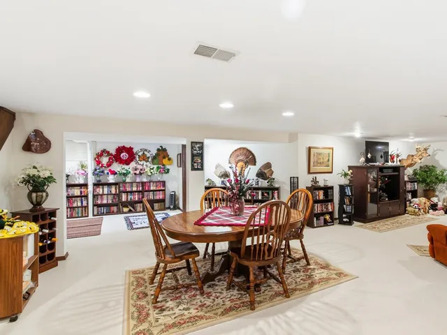 $339,900 | 3060 Holland Road, Green Bay, WI 54313