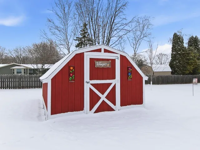 $339,900 | 3060 Holland Road, Green Bay, WI 54313