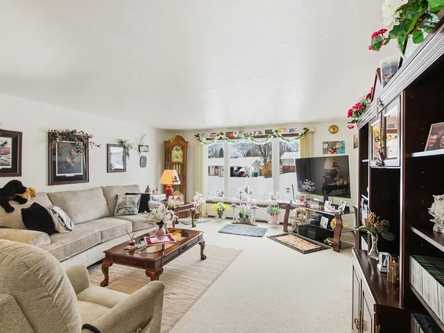 $339,900 | 3060 Holland Road, Green Bay, WI 54313