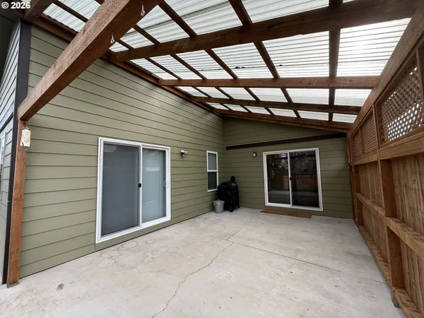 $390,000 | 1651 29th Street, Florence, OR 97439