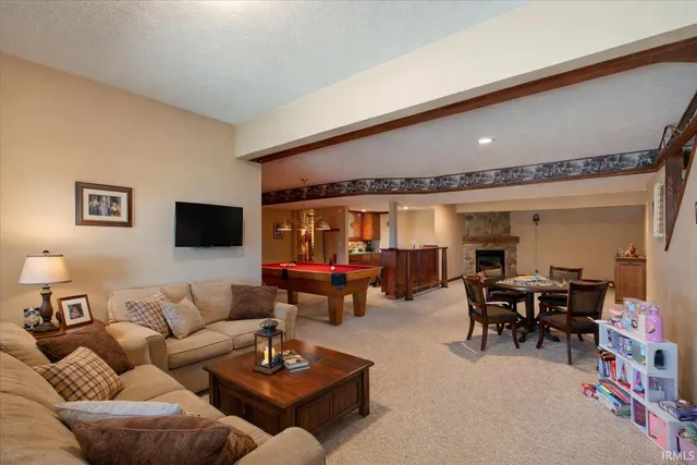 $799,000 | 3960 East 500 North, Columbia City, IN 46725