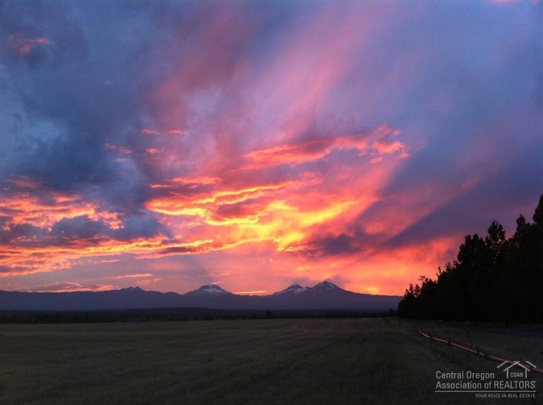 18665 Innes Market Road Bend, OR 97703 - Photo 1 of 23 a view of sunset