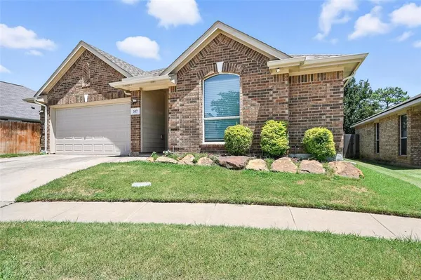 $2,350 | 517 Lowery Oaks Trail, Fort Worth, TX 76120