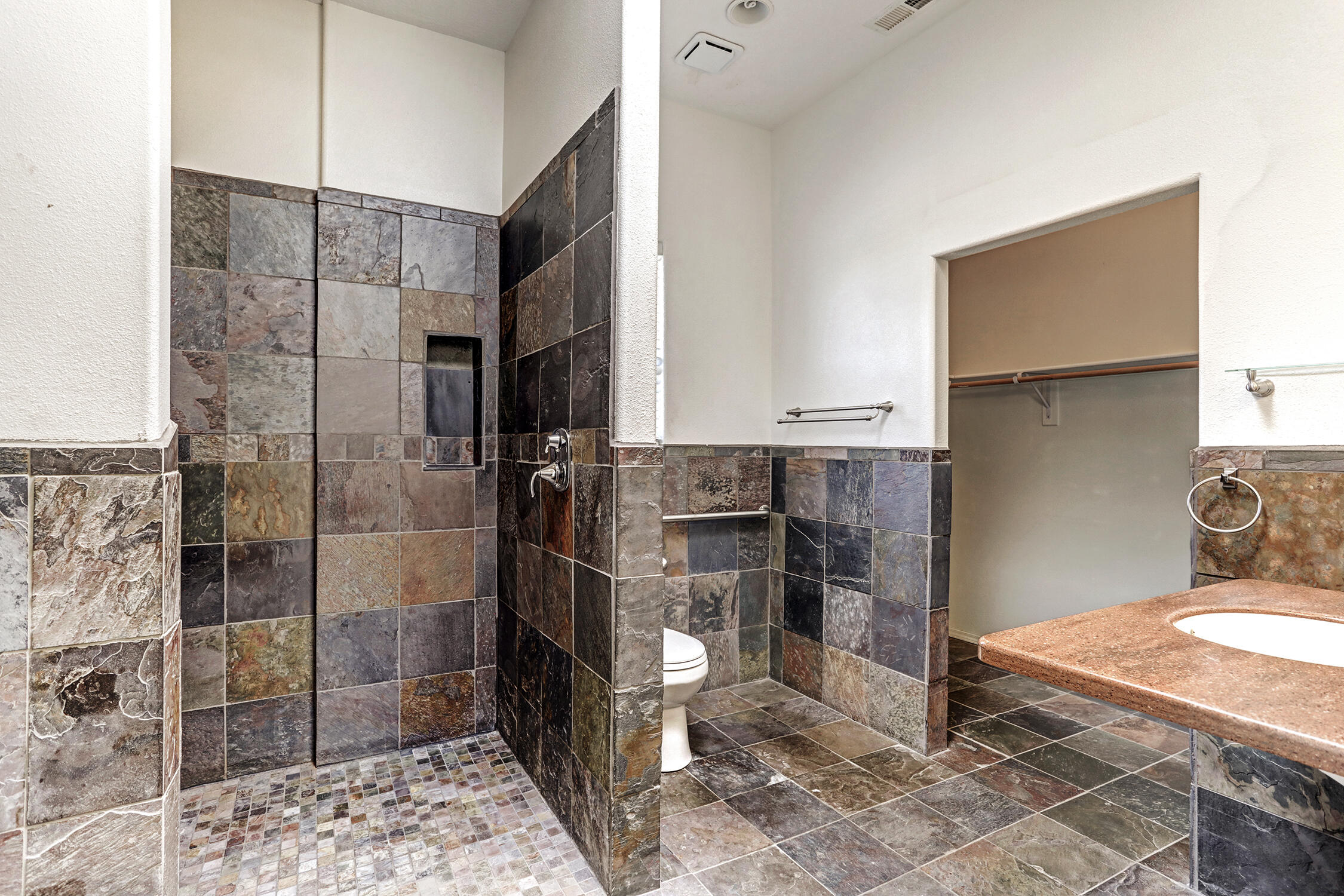 508 Albor Circle Northeast Rio Rancho, NM 87124 - Photo 15 of 52 Gallery Image 15