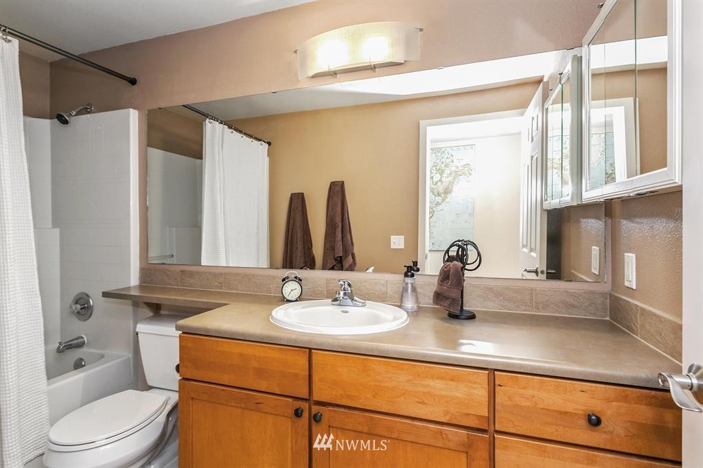 18930 Bothell Everett Highway, Unit J106 Bothell, WA 98012 - Photo 14 of 25