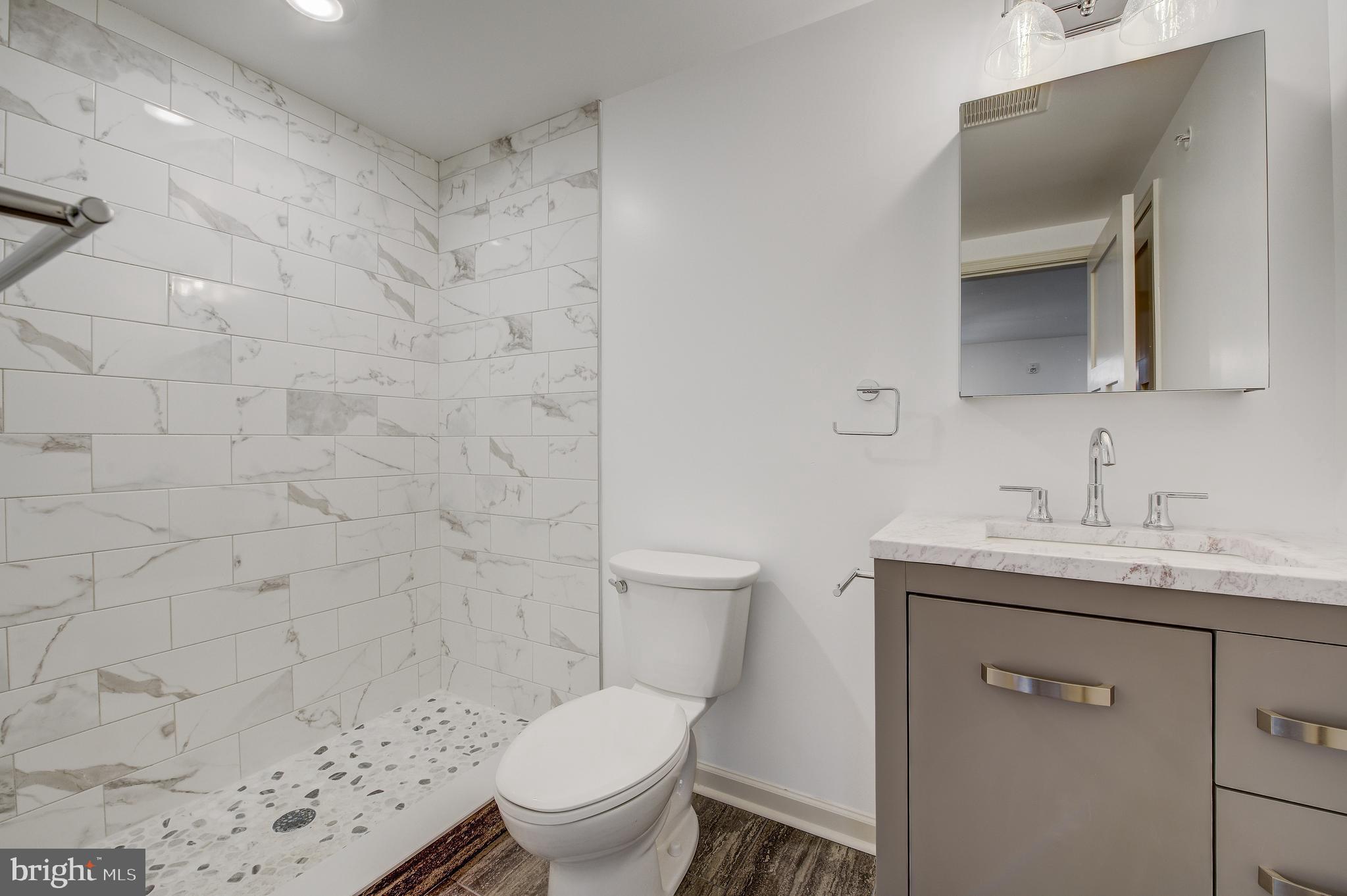 6649 Ridge Avenue, Unit C208 Philadelphia, PA 19128 - Photo 6 of 11