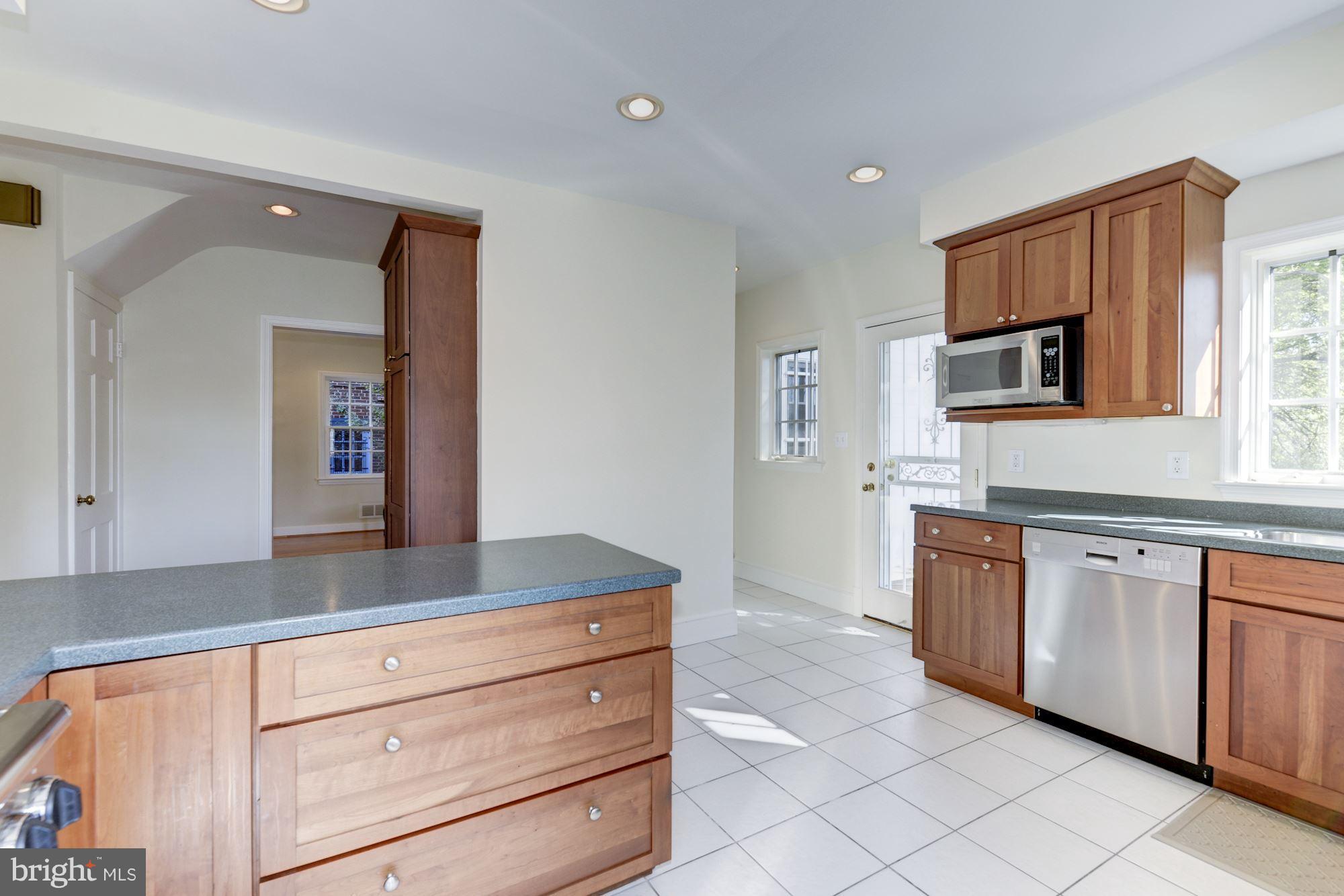 1536 Roxanna Road Northwest Washington, DC 20012 - Photo 17 of 30 Kitchen