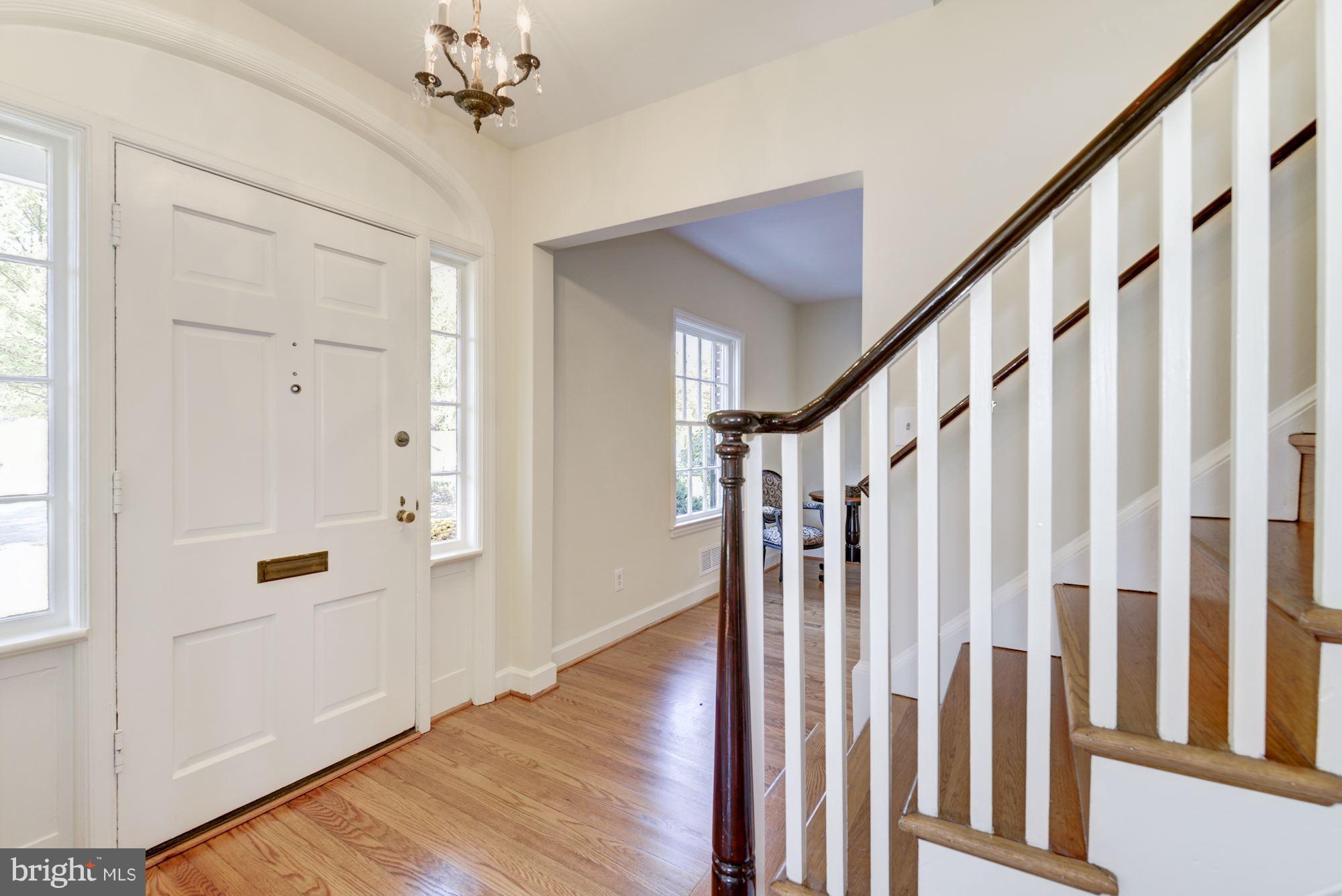 1536 Roxanna Road Northwest Washington, DC 20012 - Photo 9 of 30 Foyer