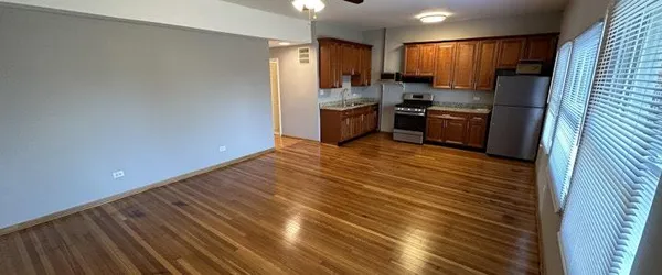 $1,600 | 4330 South Doctor Martin Luther King Junior Drive, Unit 3, Chicago, IL 60653