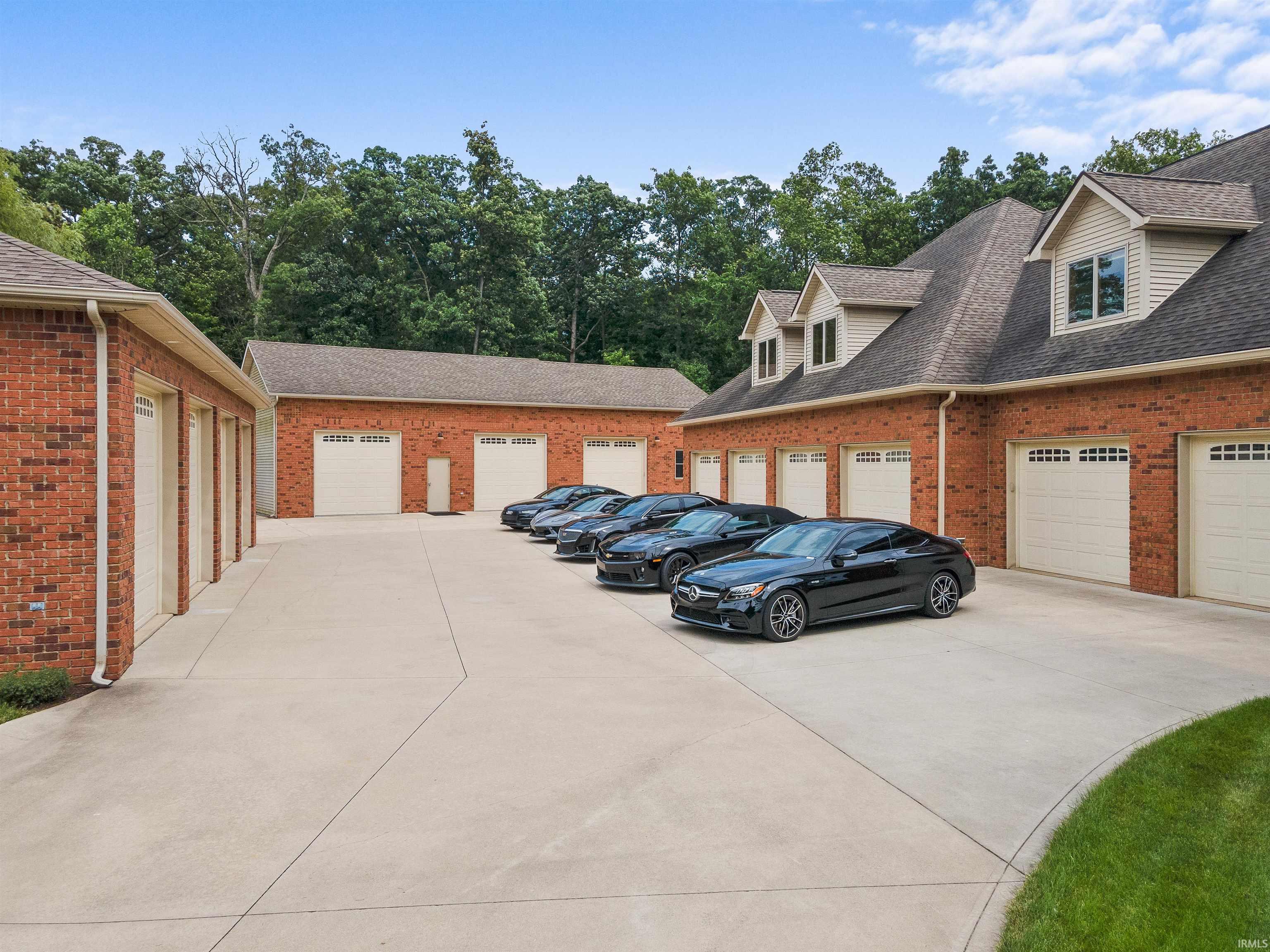 16702 Tonkel Road Leo, IN 46765 - Photo 6 of 36