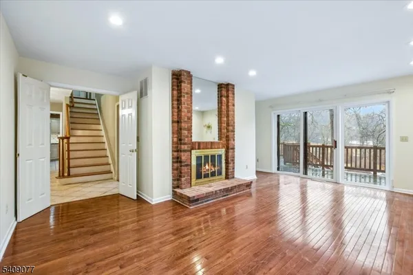 $675,000 | 38 Hunters Circle, Lebanon, NJ 08833