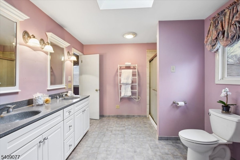 38 Hunters Circle Lebanon, NJ 08833 - Photo 19 of 30