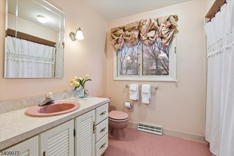 38 Hunters Circle Lebanon, NJ 08833 - Photo 23 of 30