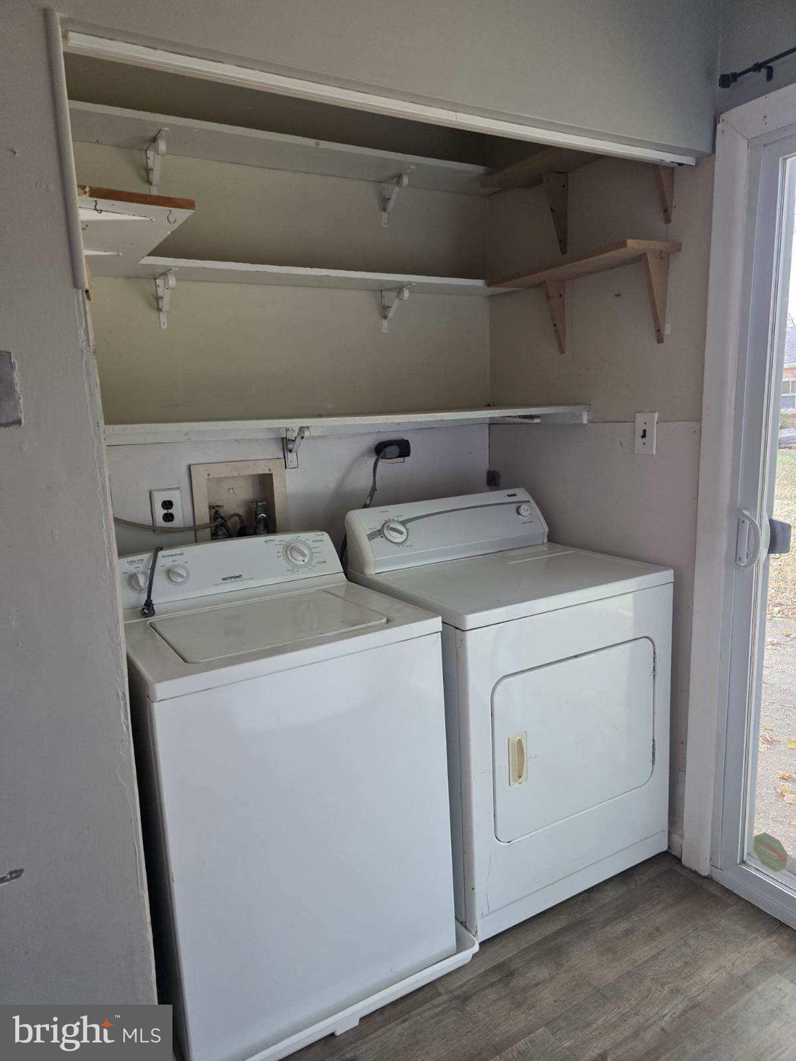 10 Archer Circle Newark, DE 19702 - Photo 9 of 12 a utility room with dryer and washer